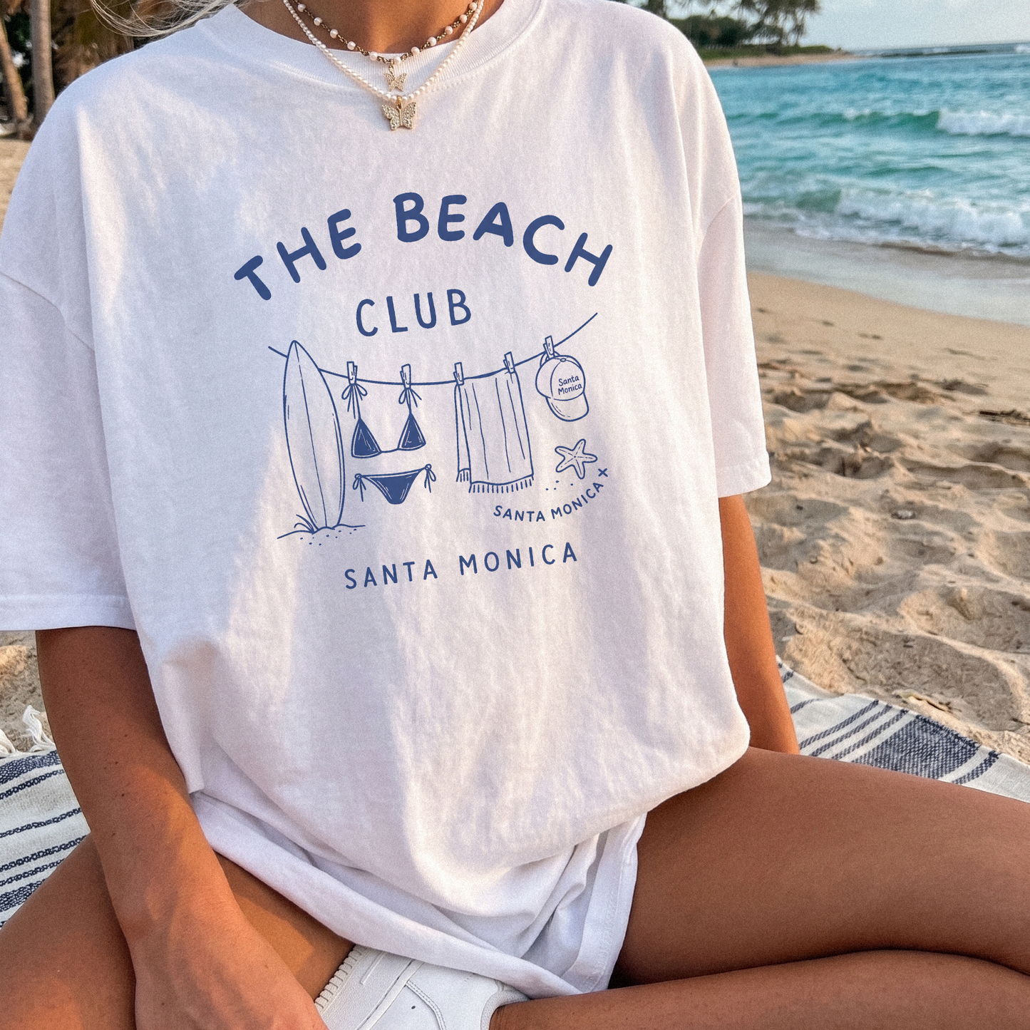 Santa Monica Beach Club T-Shirt in White – Casual Summer design